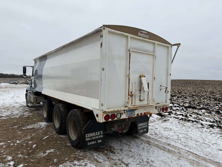 2006-freightliner-columbia-grain-truck,-549,000-miles,-8-year-old-box,-eaton-speed-shift-10-speed-tr-image-65