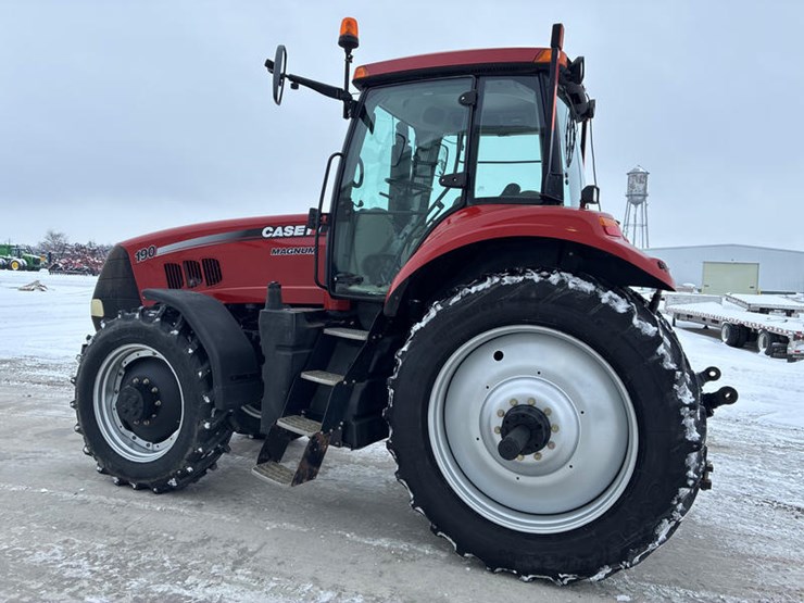case-ih-magnum-190-image-9