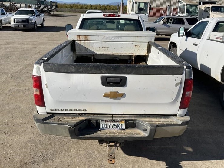 2013-chevrolet-2500-image-6