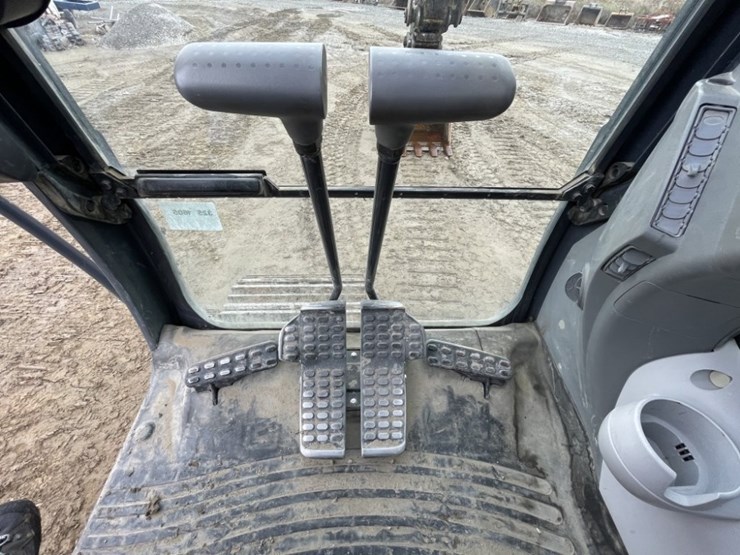 deere-210g-lc-image-50