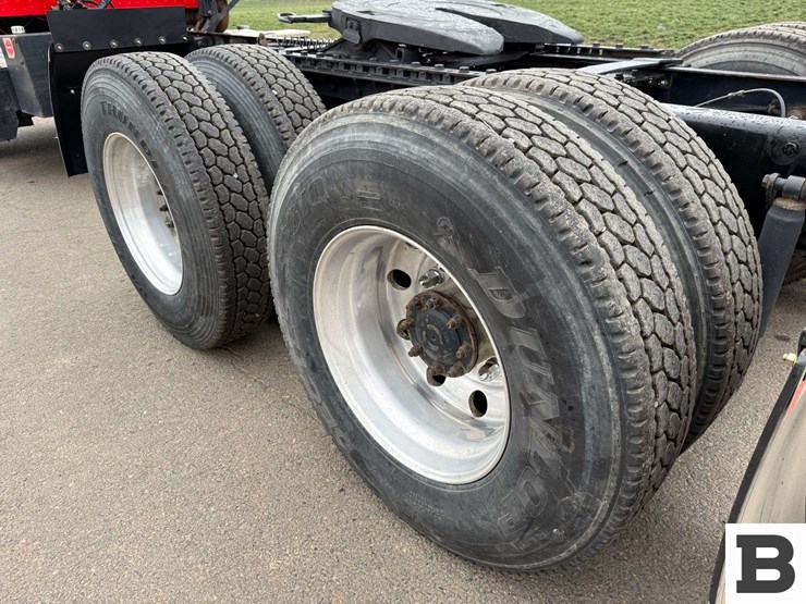 2004-kenworth-t800-image-38