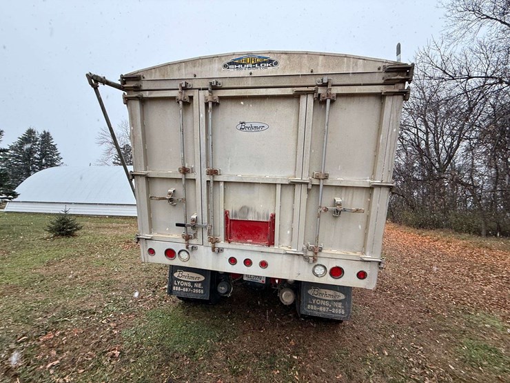 2004-international-durastar-4400-image-12