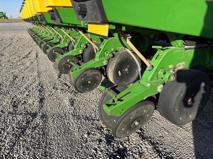 john-deere-db80-image-16