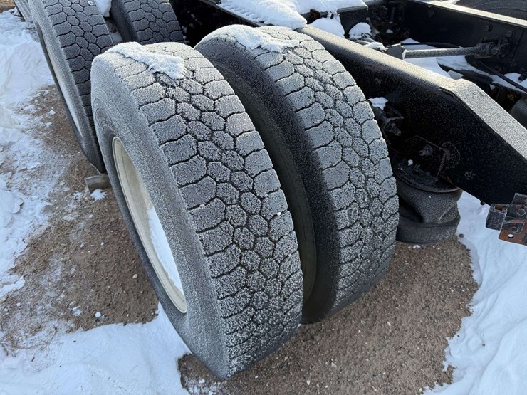 2005-international-9200-image-13