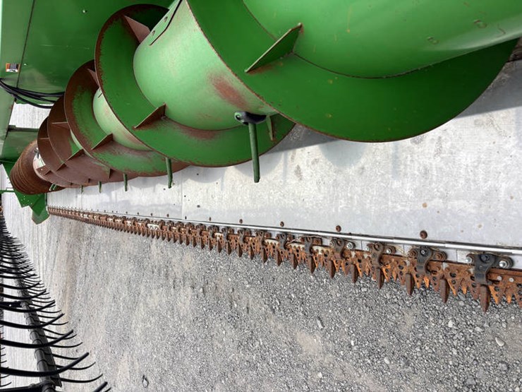 john-deere-630f-image-4