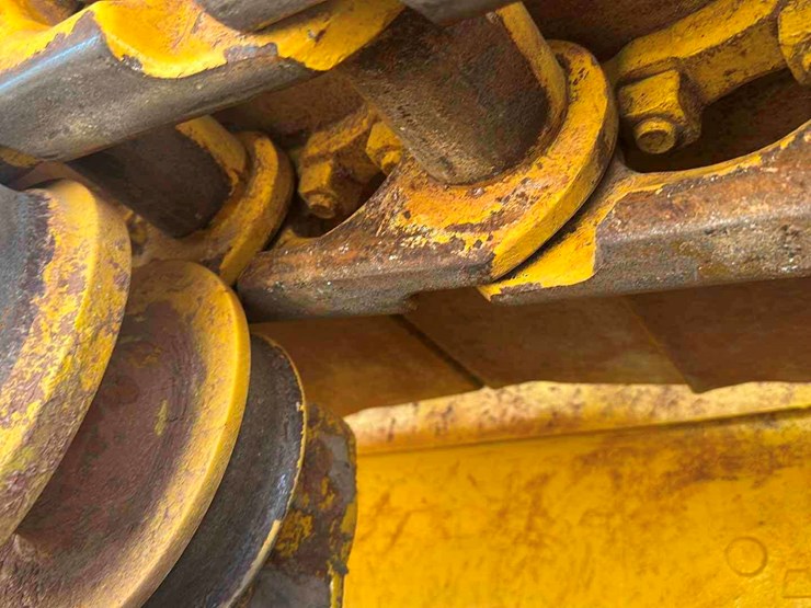 komatsu-d65px-18-image-8