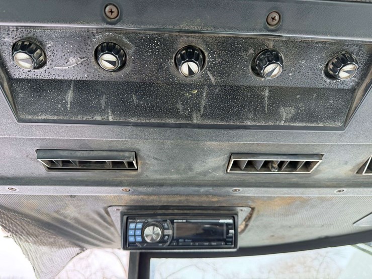 1975-john-deere-4230-image-43