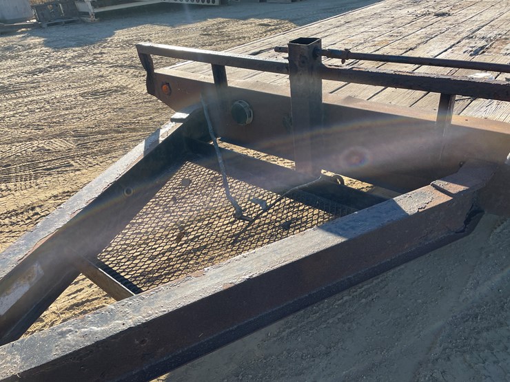 #1005-•-2008-r-and-w-24'-deck-over-trailer-(has-wi-title)-image-3