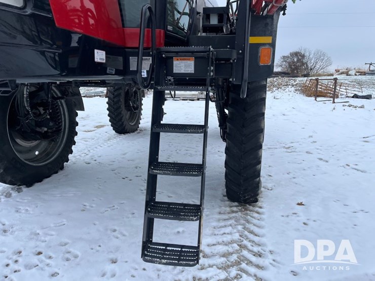 case-ih-patriot-3340-image-16