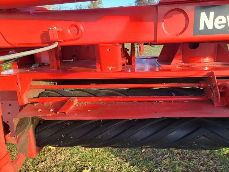 new-holland-1431-image-34