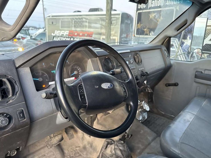 2011-ford-f650-image-19