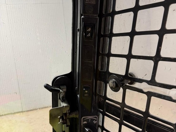 bobcat-t740-image-29