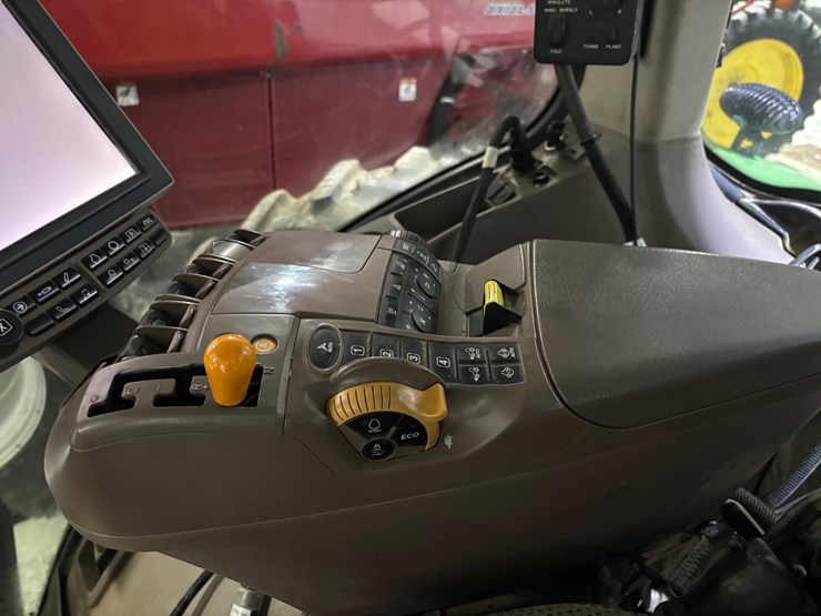 john-deere-8295r-image-9