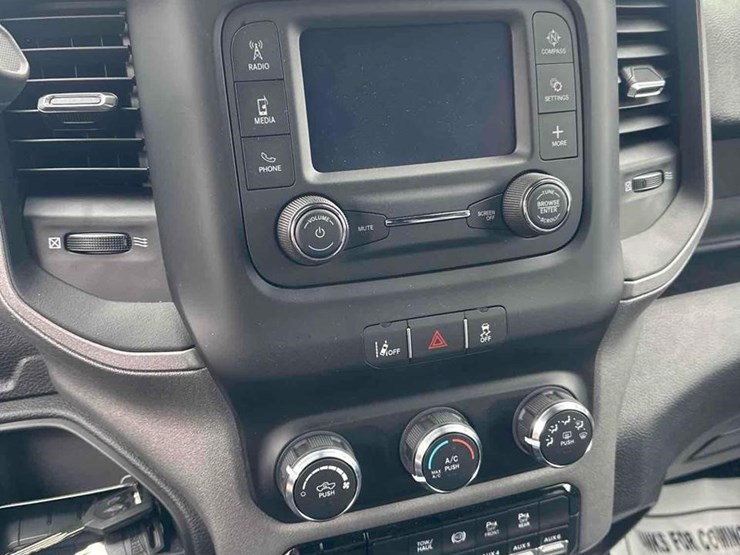 dodge-ram-5500hd-image-29