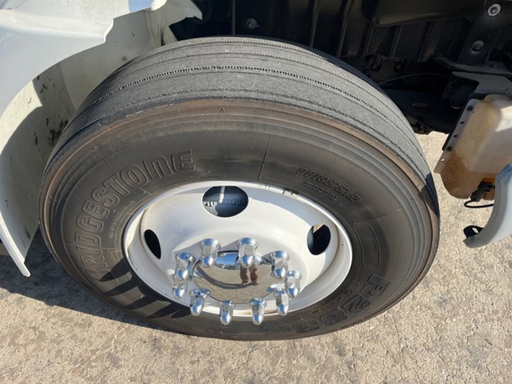 2018-international-durastar-4300-image-11