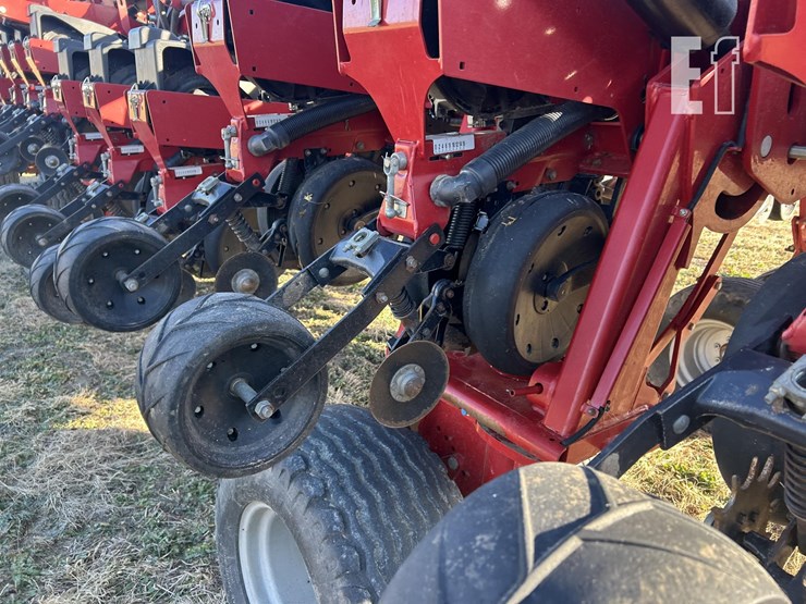 2013-case-ih-1265-image-11