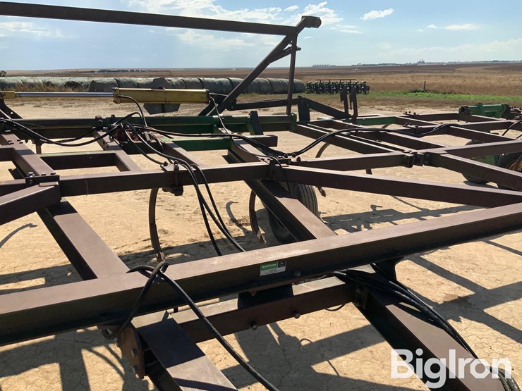 john-deere-1610-image-17