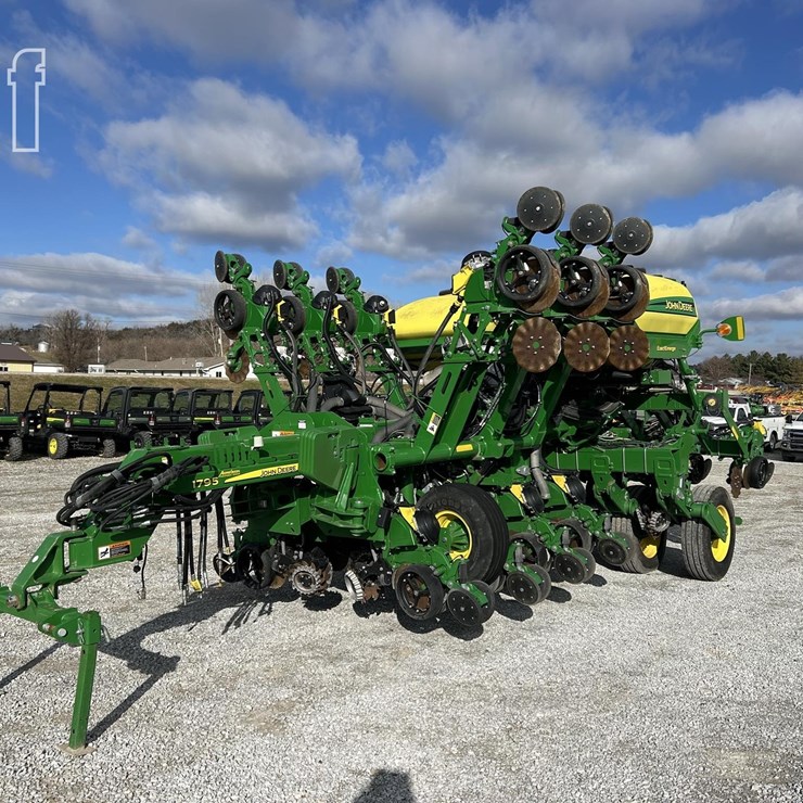 JOHN DEERE 1795