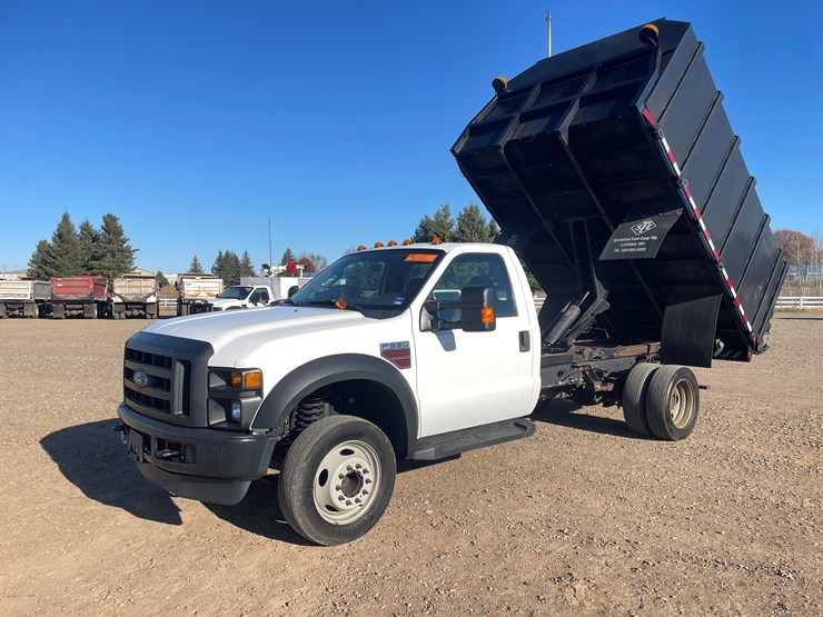 2010-ford-f550-image-34