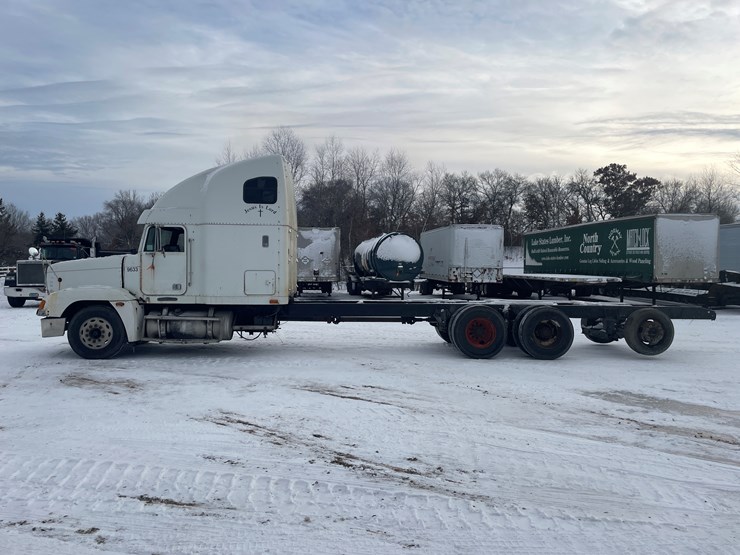 #1154-•-1996-freightliner-truck-tractor-(has-mn-reconstructed-title)-image-2