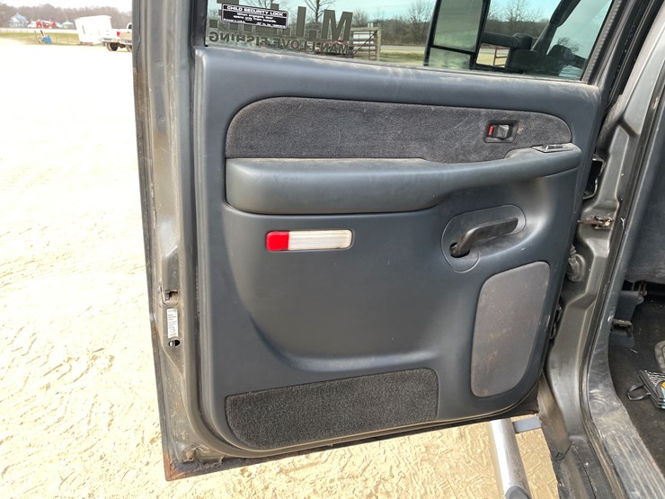 chevrolet-silverado-1500hd-image-49