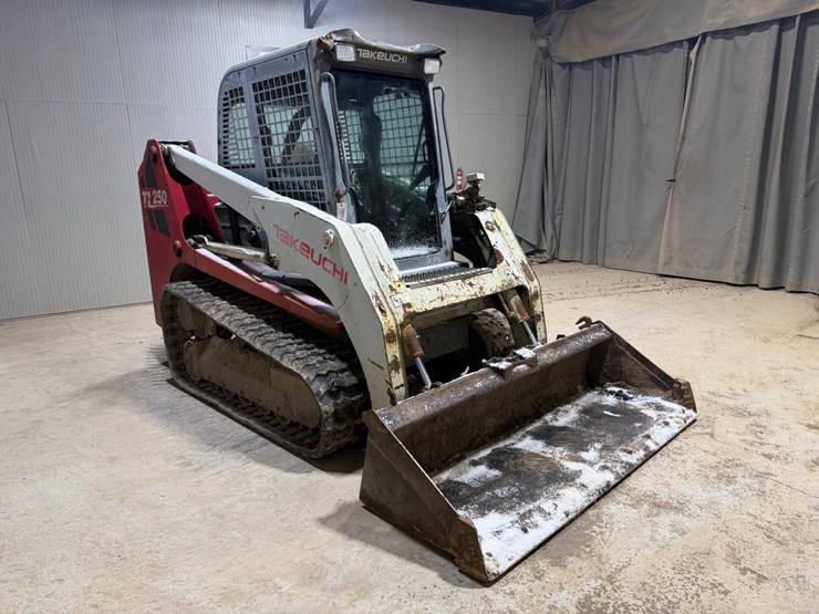takeuchi-tl250-image-7