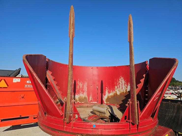 case-ih-8610-image-3