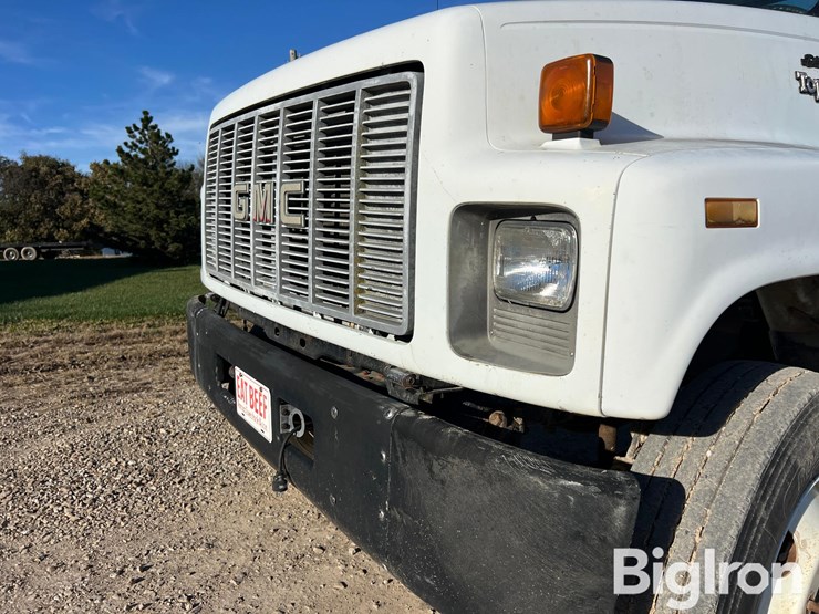 gmc-topkick-image-11