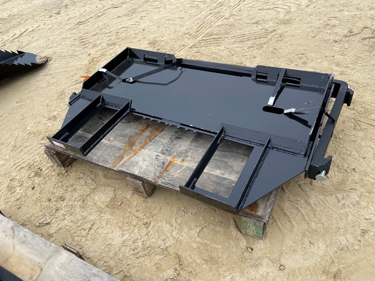 #2563-•-new-kc-45"-skid-steer-fork-frame-with-forks-image-9