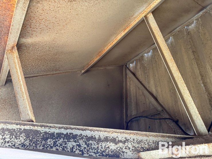 neville-trailer-image-17