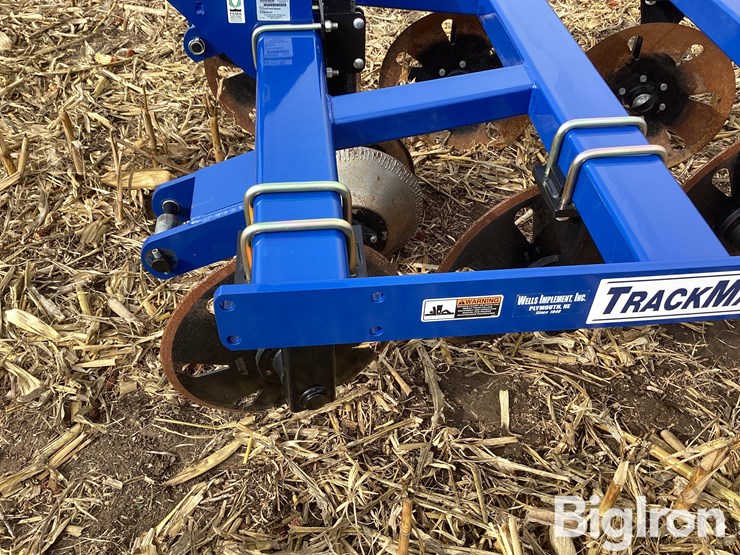 2023-unverferth-trackmaster-ii-pivot-track-closer-image-12