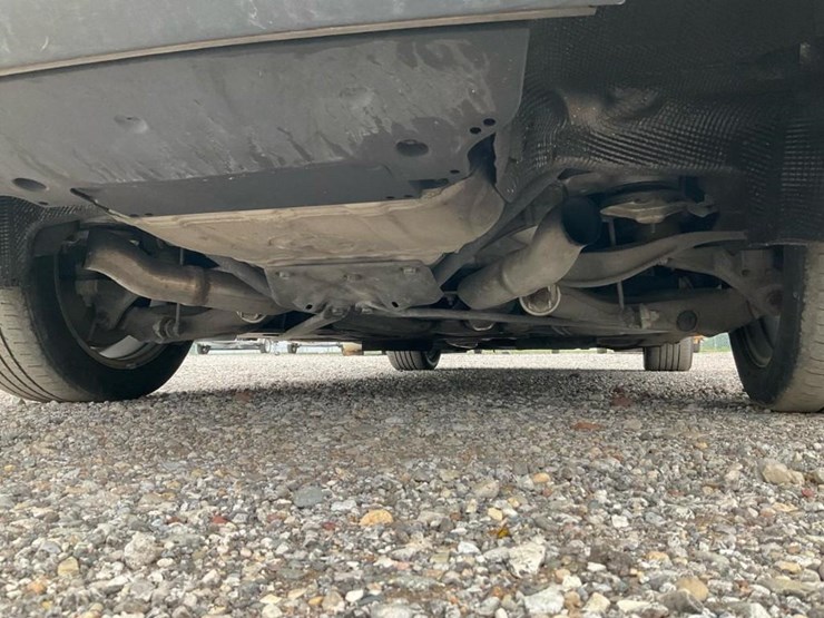 #2053-•-2010-bmw-550gt-car*-image-24