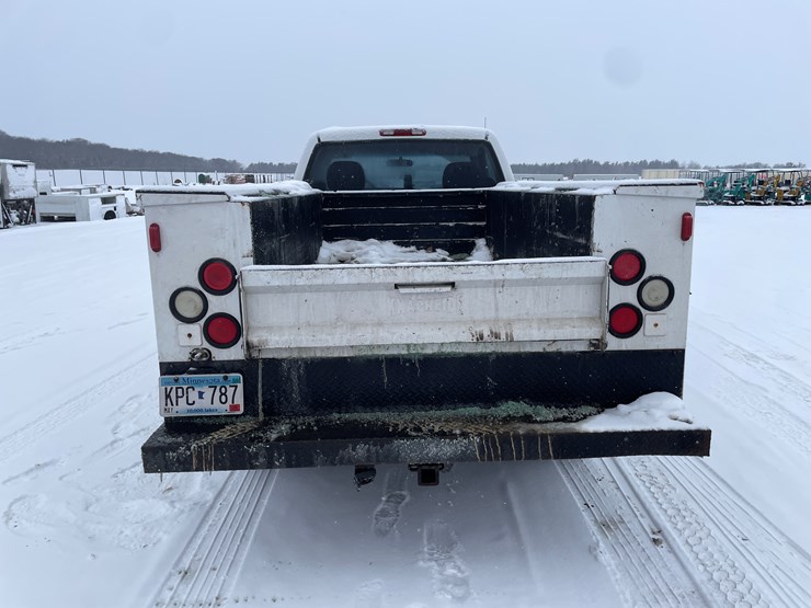 #1163-•-2003-chevrolet-service-truck-(has-mn-title)-image-4