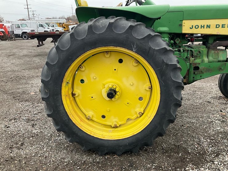 john-deere-730-image-33