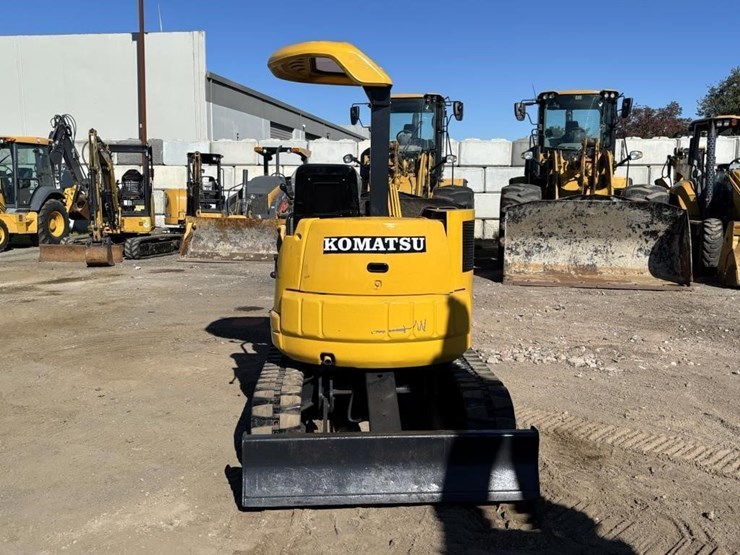 komatsu-pc12uu-2-image-8