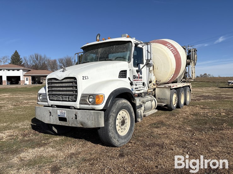 2003-mack-cv500-granite-tri/a-concrete-transit-mixer-truck-w/bridgemaster-booster-image-1