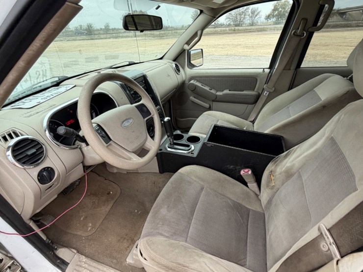 ford-explorer-image-11