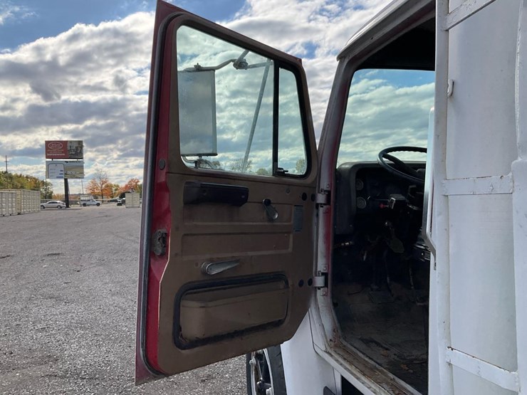 international-1854s-image-92