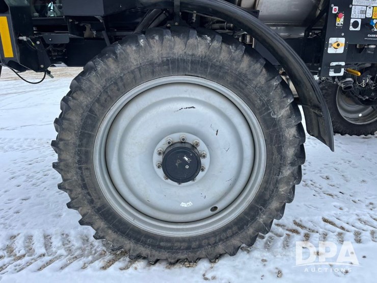 case-ih-patriot-3340-image-45