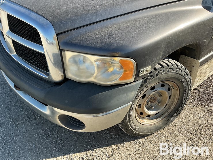 2004-dodge-1500-image-16