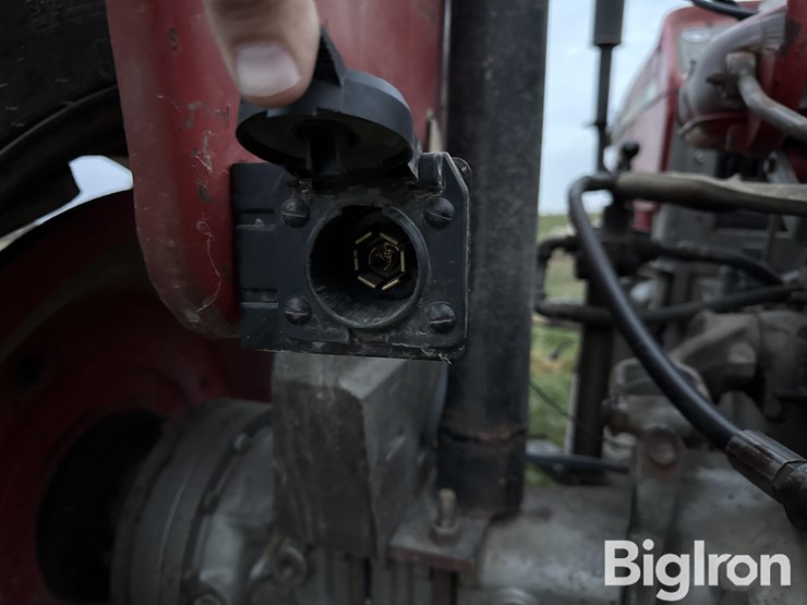 massey-ferguson-165-image-13