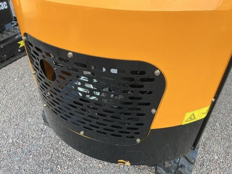 2025-miva-15-mini-excavator-image-9