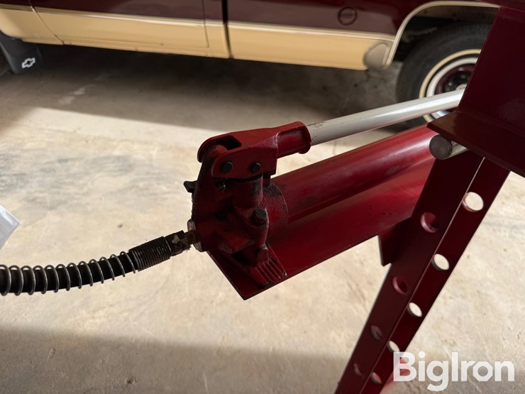 hydraulic-press-image-20