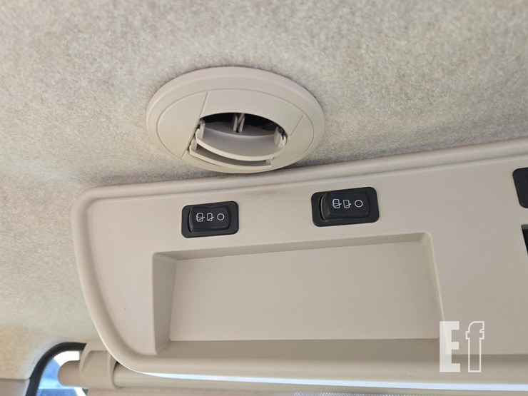 john-deere-8370r-image-38