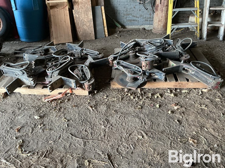 john-deere-2x2-row-unit-openers-image-8