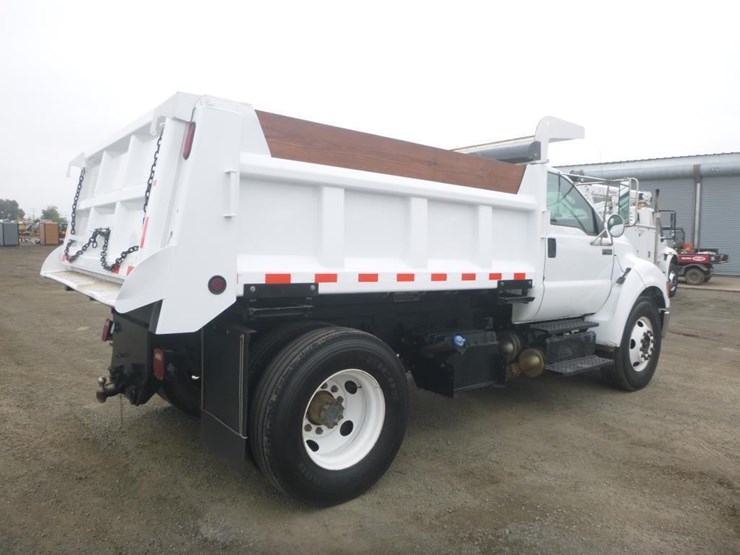 2013-ford-f650-image-3