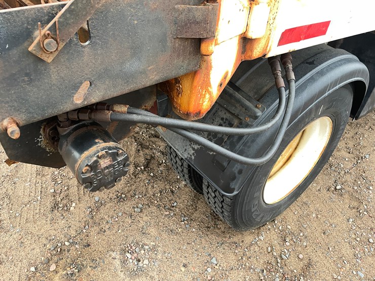 #1113-•-1998-ford-louisville-plow-truck-(has-mn-title)-image-26