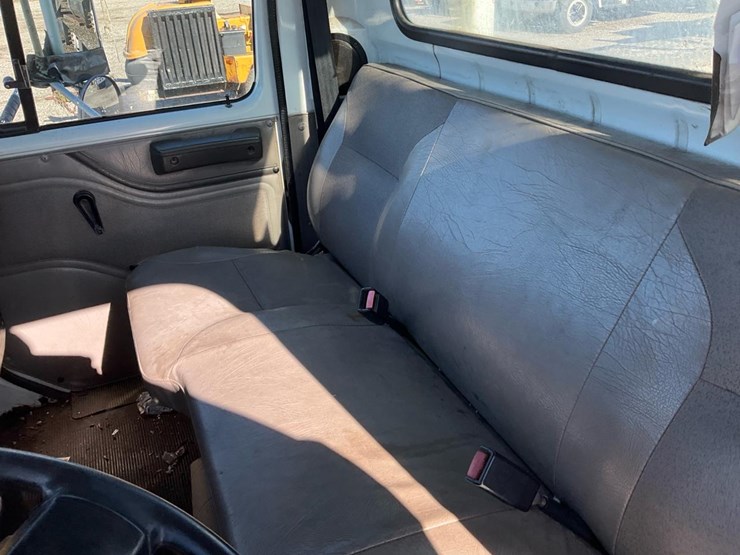 2001-international-4900-image-119