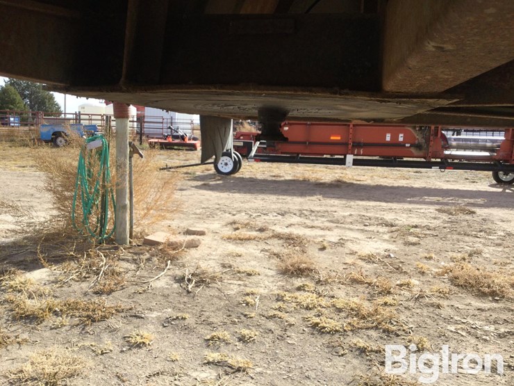 2000-neville-trailer-image-15