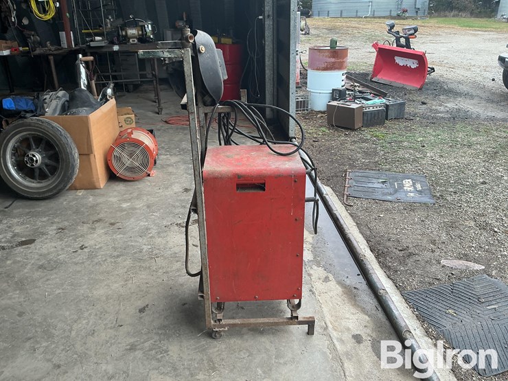 marquette-180-ac-arc-welder-image-4